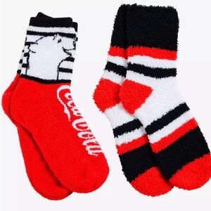 NWT Coca-Cola Icon Fuzzy Socks 2 Pair
Take a sip out of these Coca-Cola socks